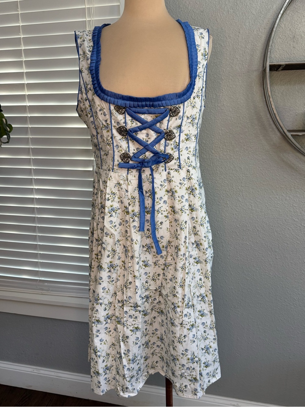 NWT Scarlet Darkness Dress Size Medium Dirndl Oktoberfest